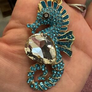 NWOT Sparkling Seahorse keychain with Heart Gem
